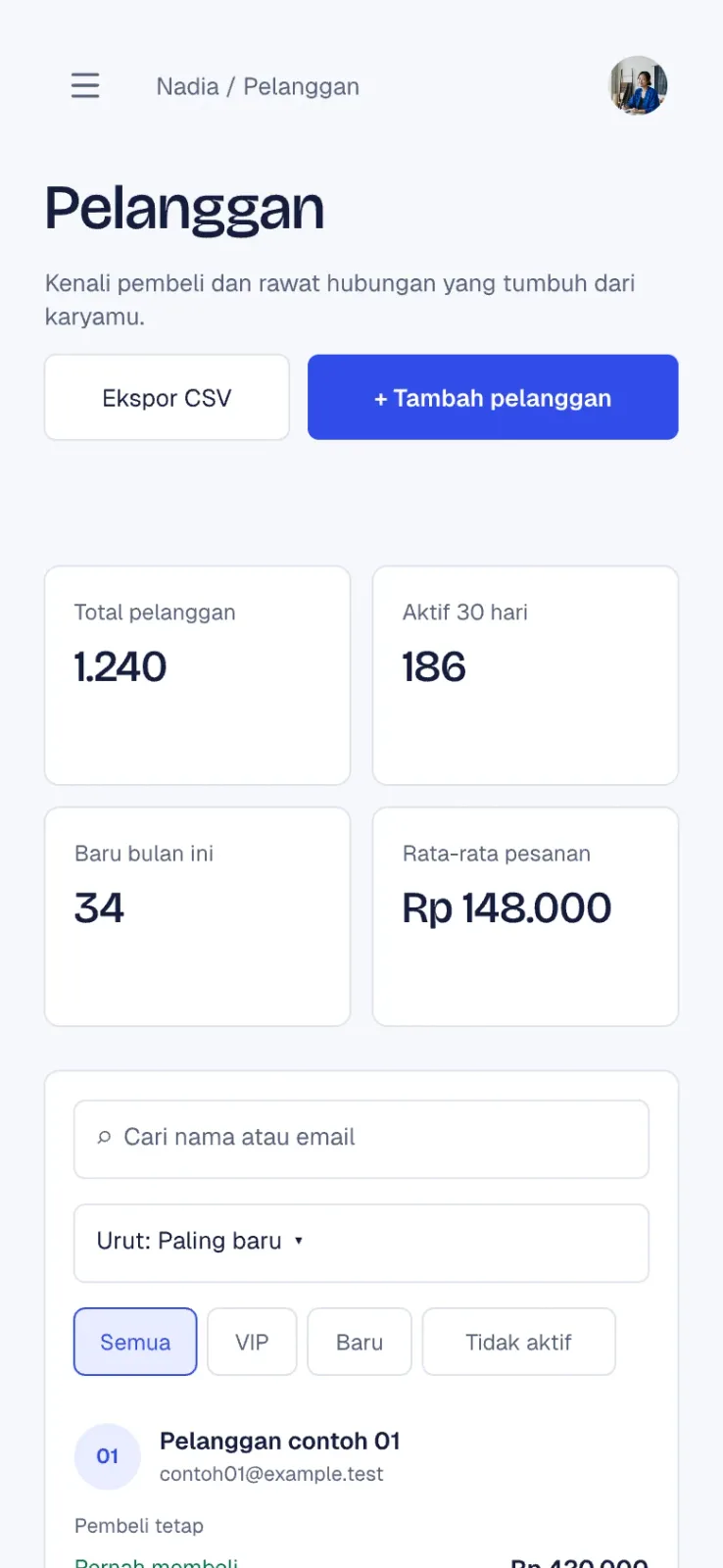 Daftar pelanggan di ponsel